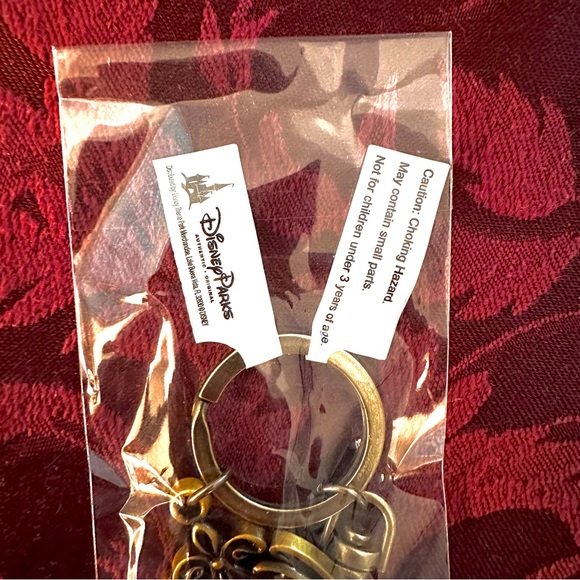 NWT!! Halloween Limited Edition Disney’s Club 33 2023 Keychain - Picture 3 of 5